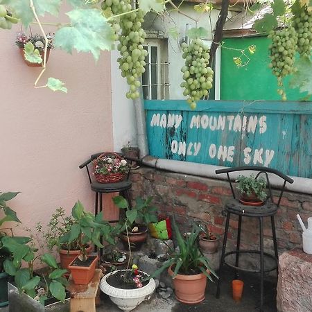 Sky Guest House Tbilisi Bagian luar foto