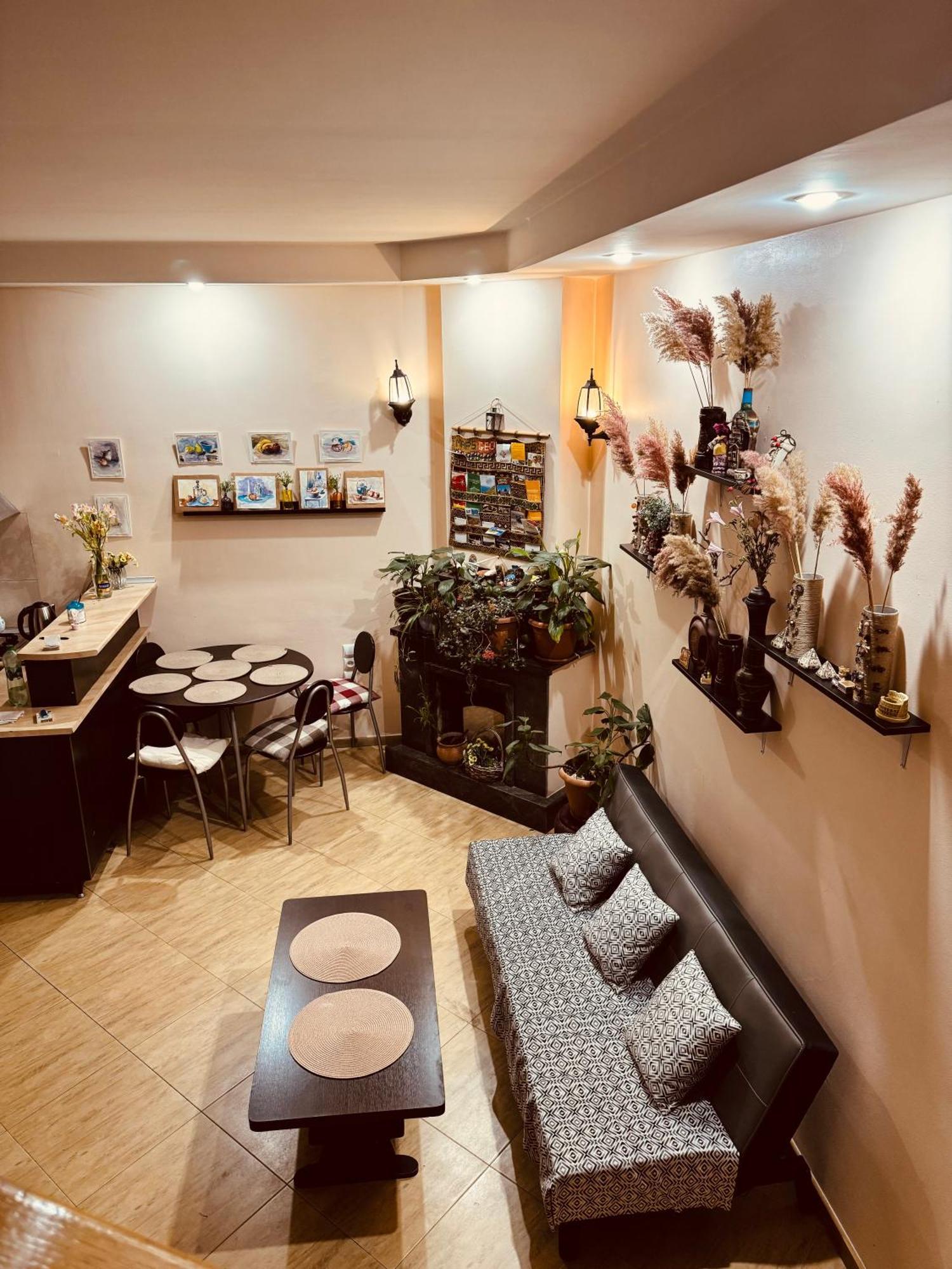 Sky Guest House Tbilisi Bagian luar foto