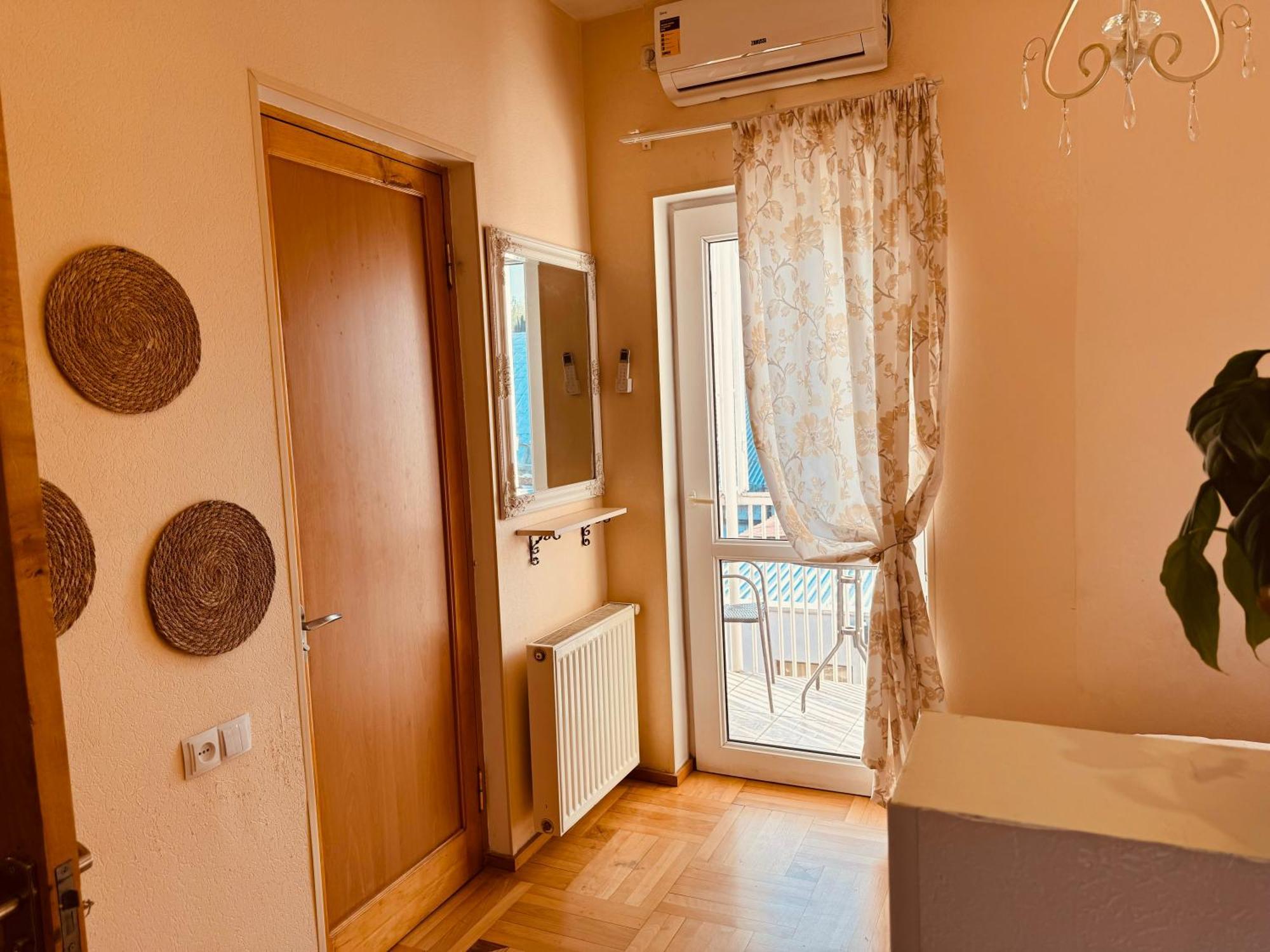 Sky Guest House Tbilisi Bagian luar foto