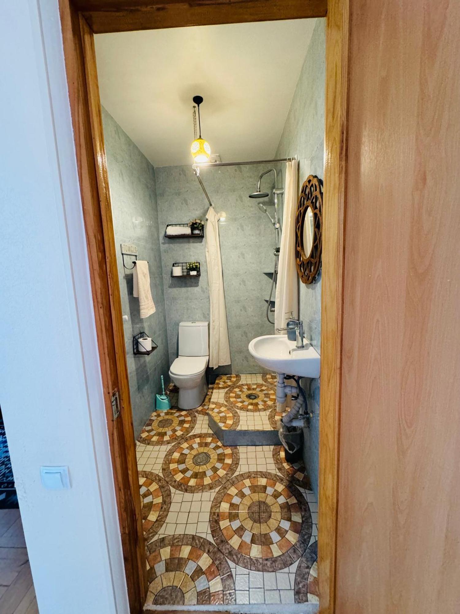 Sky Guest House Tbilisi Bagian luar foto