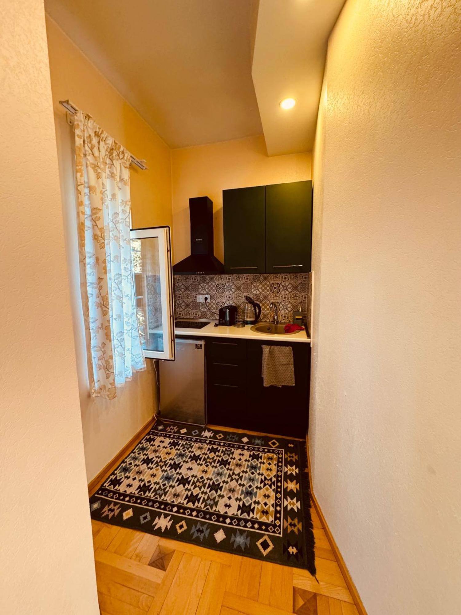 Sky Guest House Tbilisi Bagian luar foto
