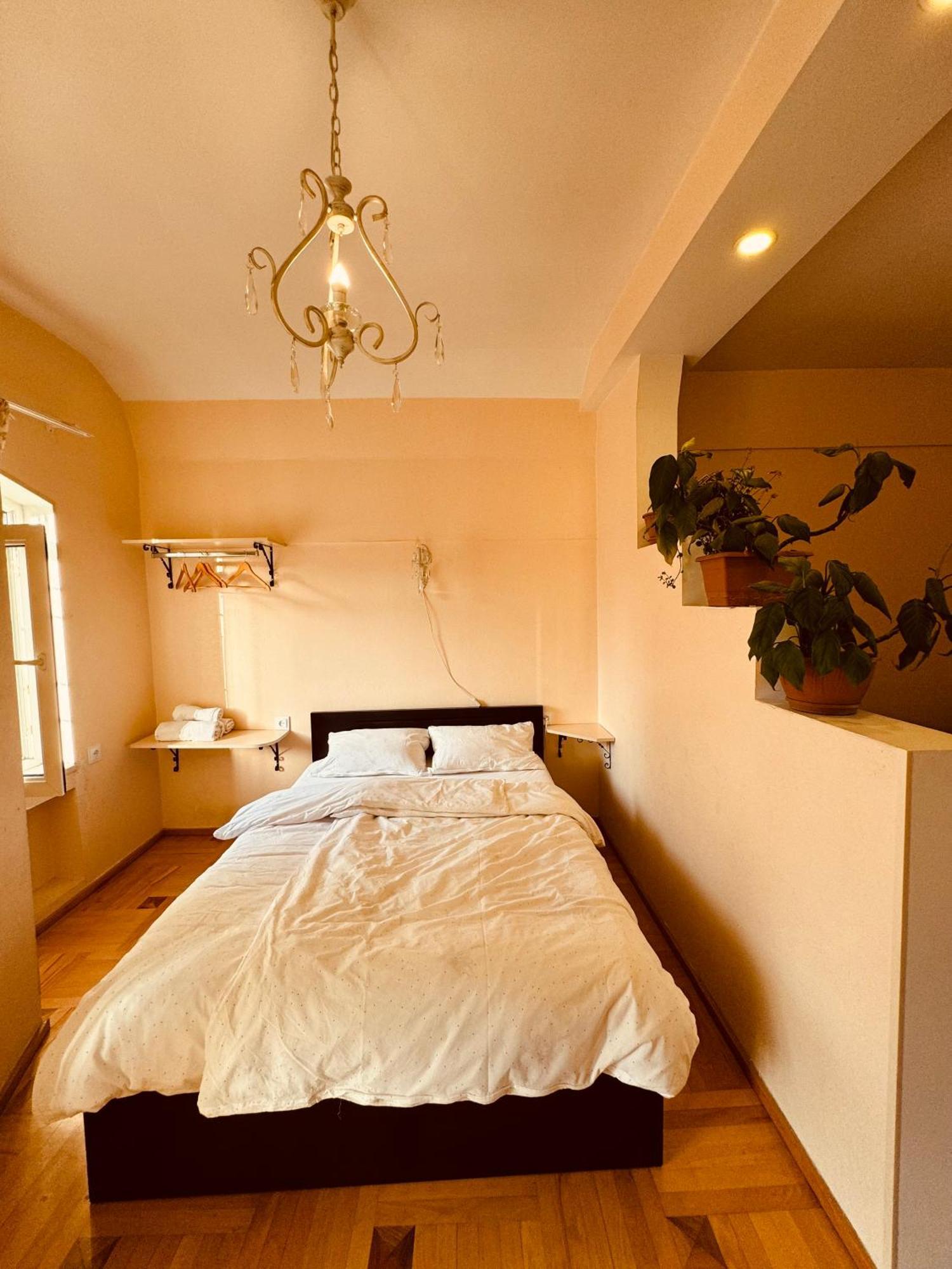 Sky Guest House Tbilisi Bagian luar foto