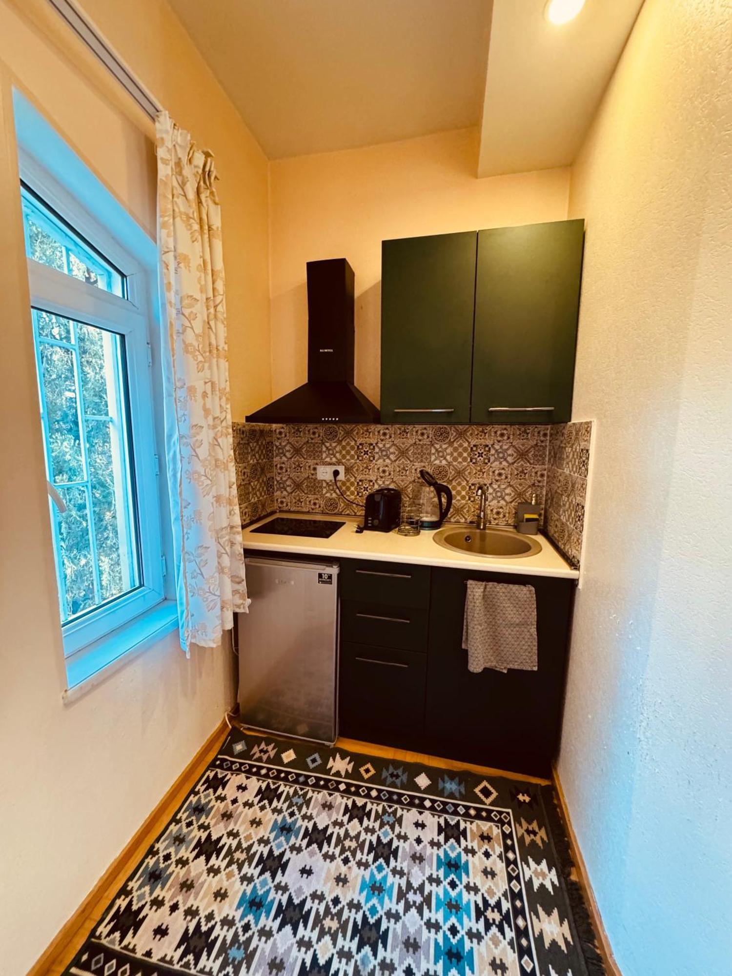 Sky Guest House Tbilisi Bagian luar foto