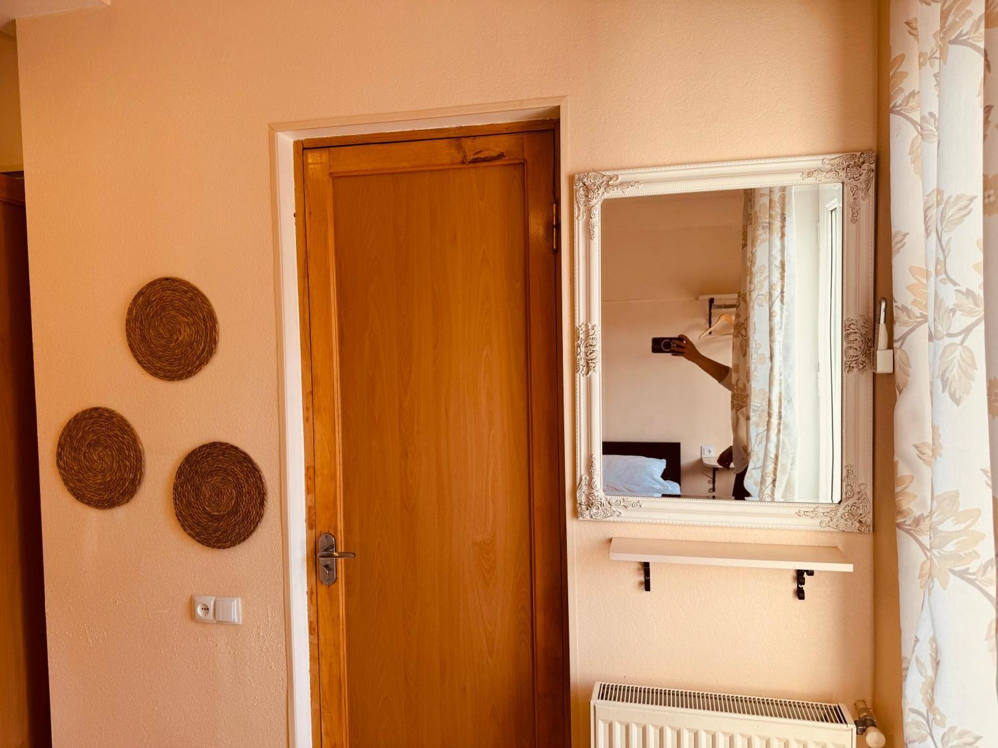 Sky Guest House Tbilisi Bagian luar foto