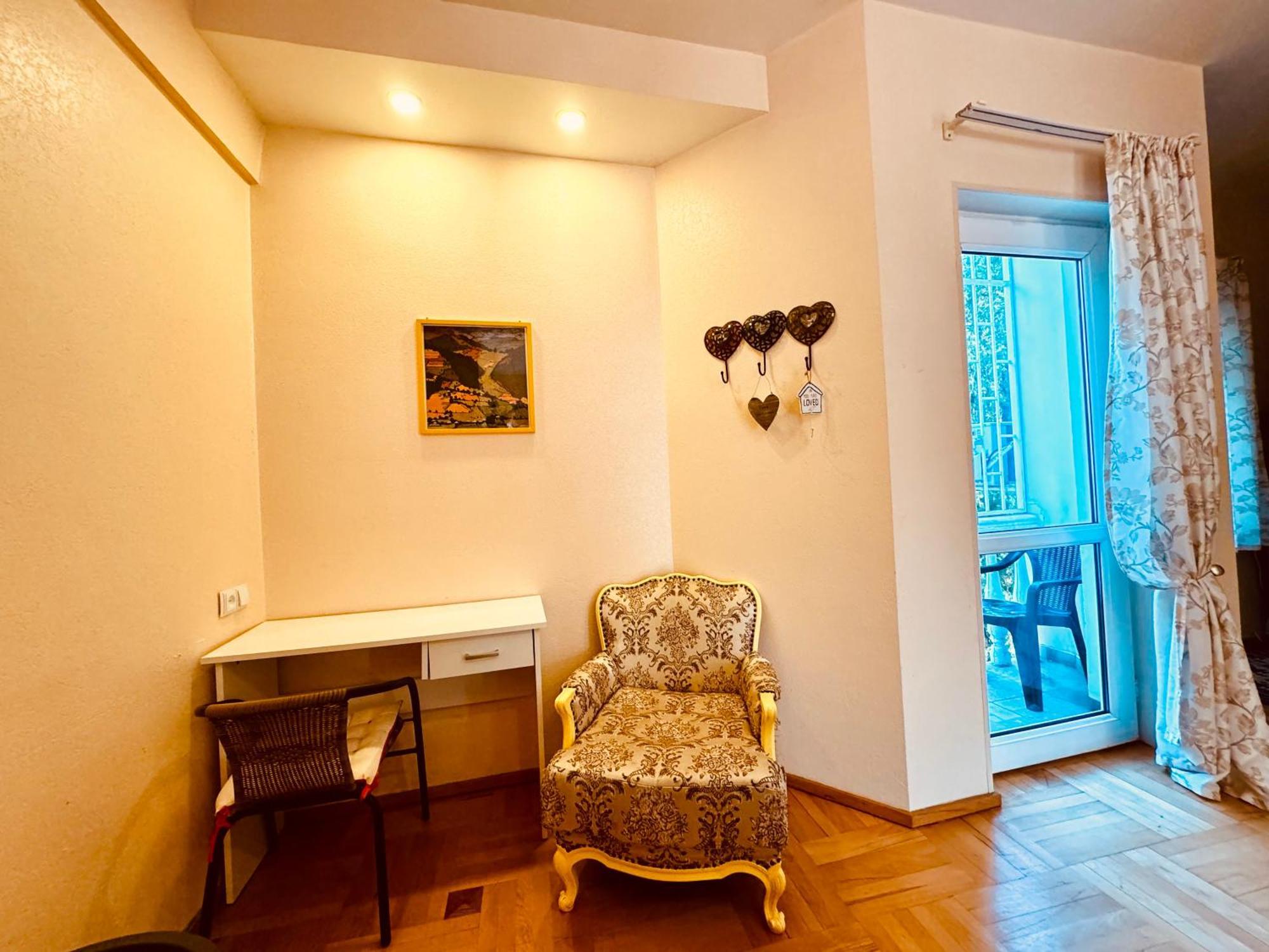 Sky Guest House Tbilisi Bagian luar foto
