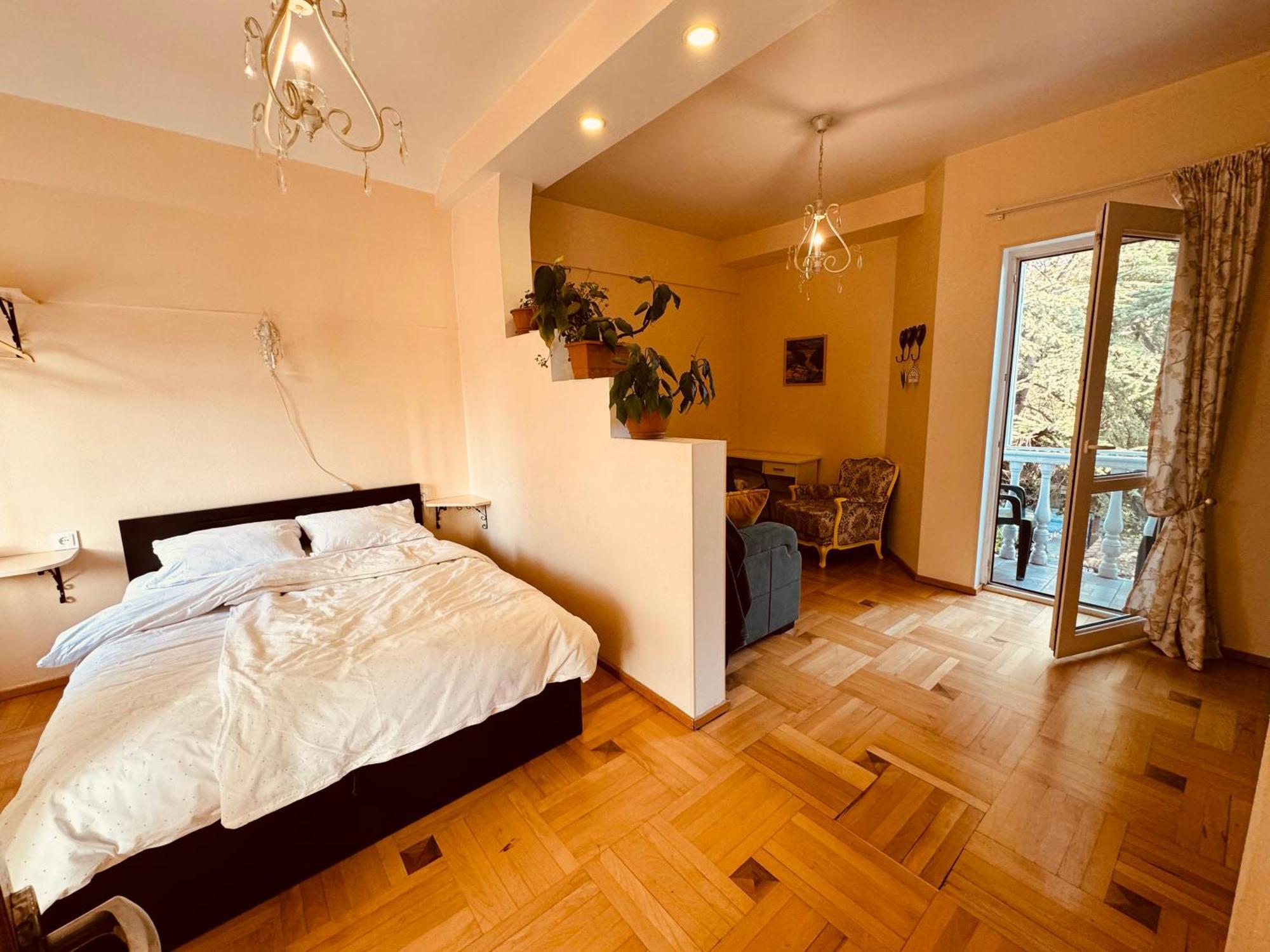 Sky Guest House Tbilisi Bagian luar foto