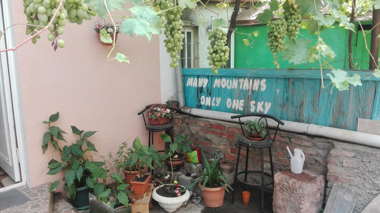 Sky Guest House Tbilisi Bagian luar foto